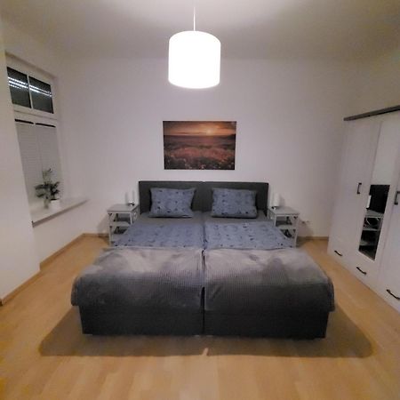 Wohnung In Oberhausen: Zentral & Ruhig, Eigener Eingang Oberhausen  Luaran gambar