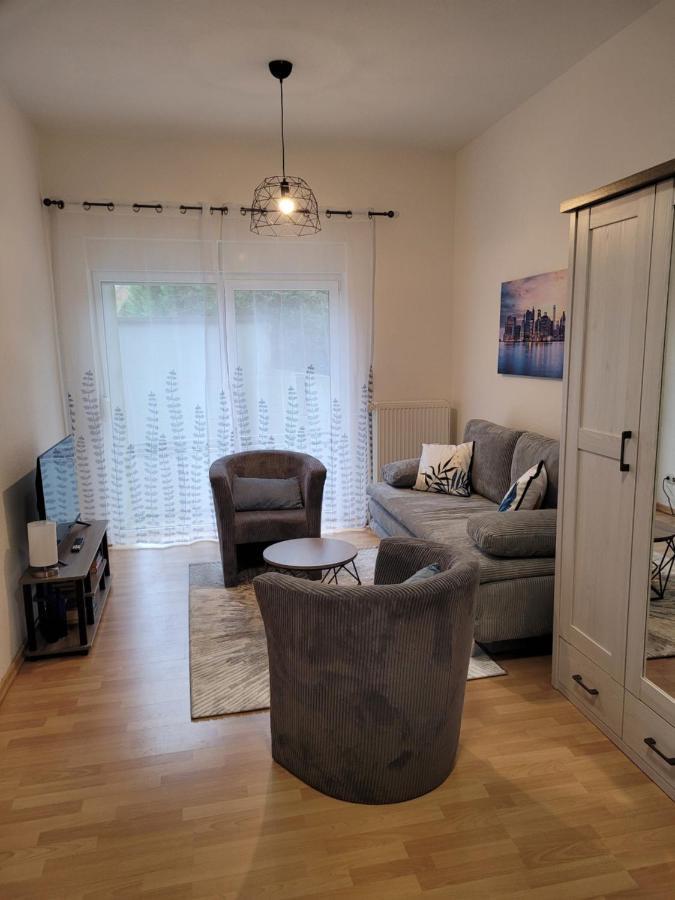 Wohnung In Oberhausen: Zentral & Ruhig, Eigener Eingang Oberhausen  Luaran gambar